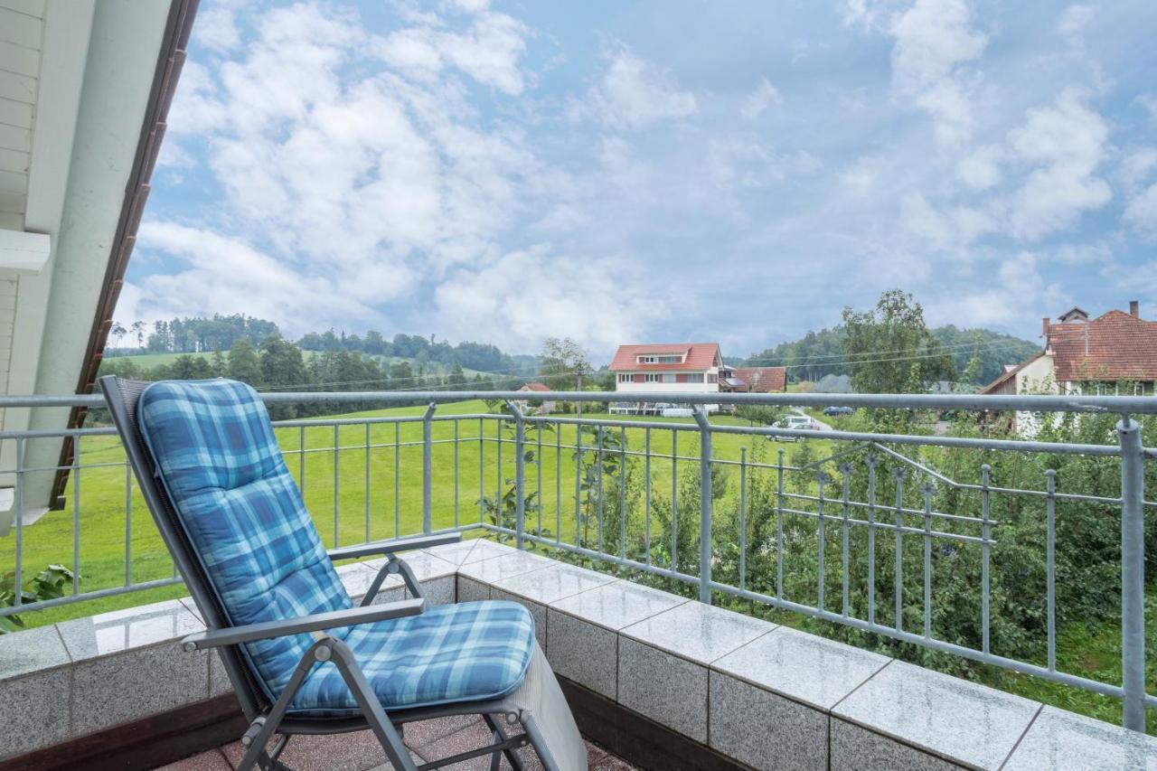 Ferienwohnung Schleinseeblick クレスブロン・アム・ボーデンゼー エクステリア 写真